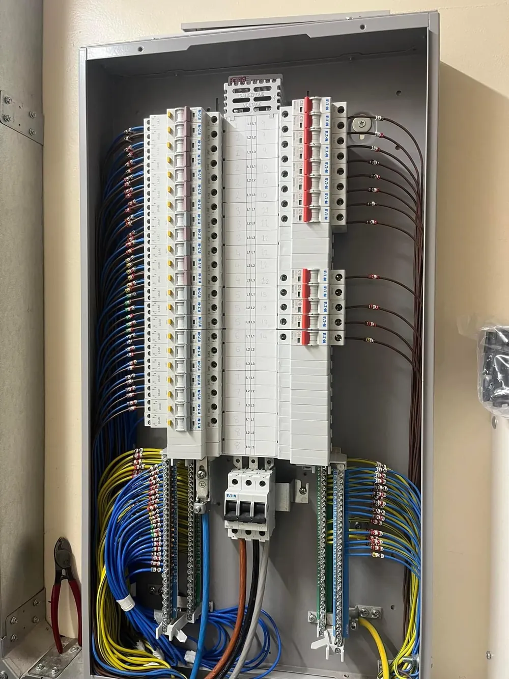 Three-phase commercial distribution board installation by DTF Electrical